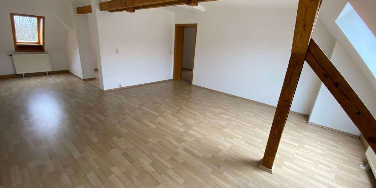 Etagenwohnung Zwickau Nordvorstadt - 2 Zimmer, 59 m&sup2;, 330&euro; | Angebot:20360022