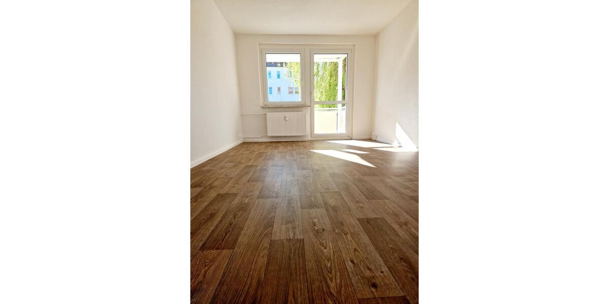 Etagenwohnung Glauchau - 3 Zimmer, 57 m&sup2;, 360&euro; | Angebot:25721638