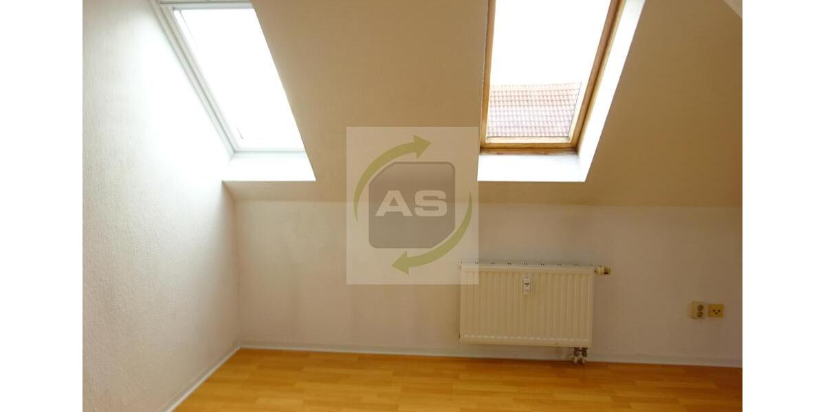 Dachgeschoßwohnung Zwickau Neuplanitz - 2 Zimmer, 70 m&sup2;, 390&euro; | Angebot:25547286