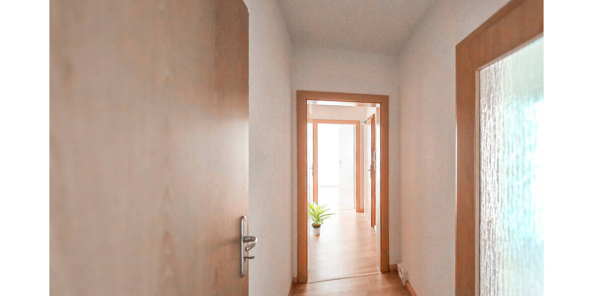 Etagenwohnung Zwickau Eckersbach - 4 Zimmer, 93 m&sup2;, 577&euro; | Angebot:25668578