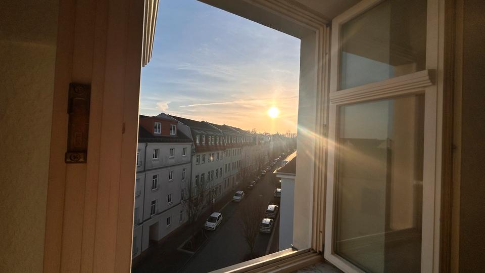 Dachgeschoßwohnung Zwickau - 2 Zimmer, 64 m&sup2;, 550&euro; | Angebot:25287190