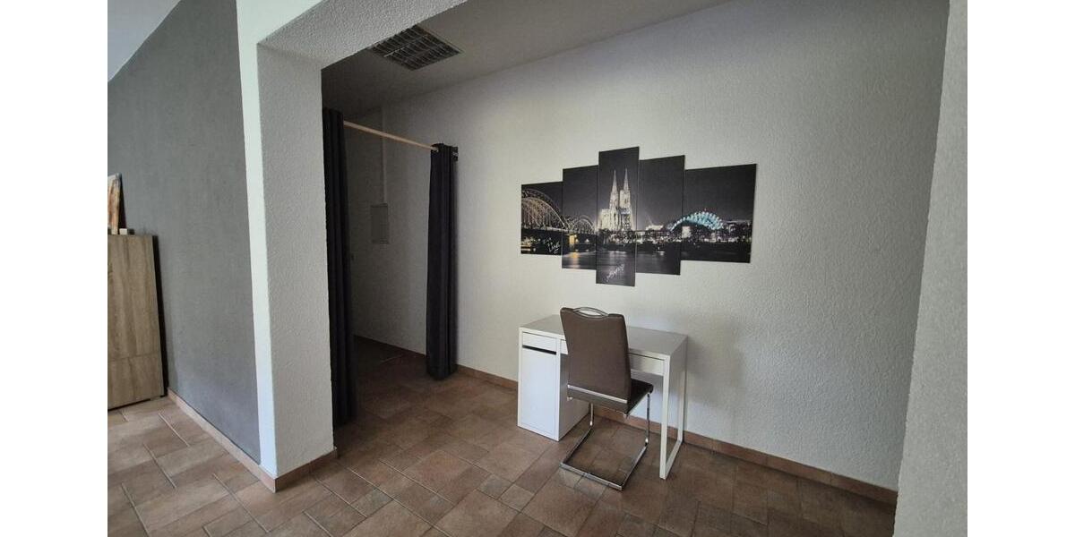 Etagenwohnung Mühlau - 1 Zimmer, 97 m&sup2;, 490&euro; | Angebot:24975410