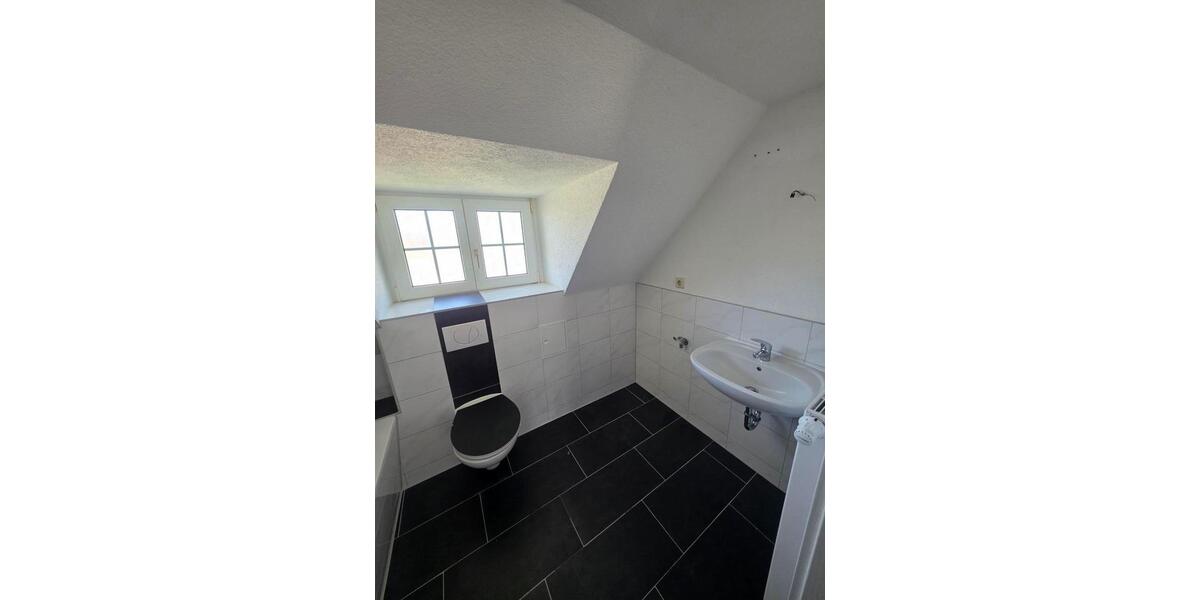 Etagenwohnung Glauchau - 3 Zimmer, 65 m&sup2;, 388&euro; | Angebot:26635756