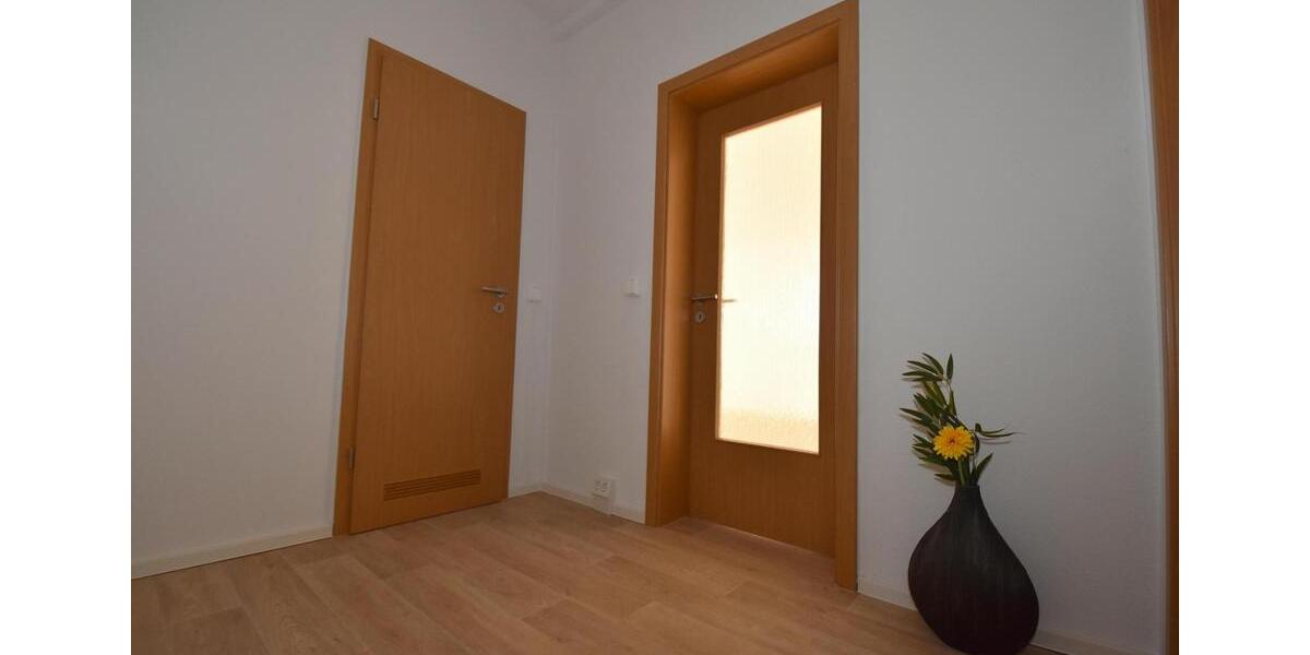 Etagenwohnung Hohenstein-Ernstthal Ernstthal - 3 Zimmer, 68 m&sup2;, 400&euro; | Angebot:18316438