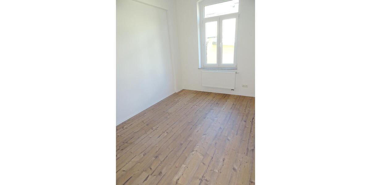 Etagenwohnung Werdau - 3 Zimmer, 90 m&sup2;, 515&euro; | Angebot:25428658