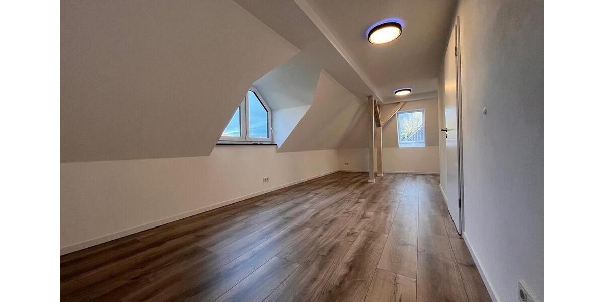 Doppelhaushälfte Zwickau - 3 Zimmer, 95 m&sup2;, 1.450&euro; | Angebot:25395037