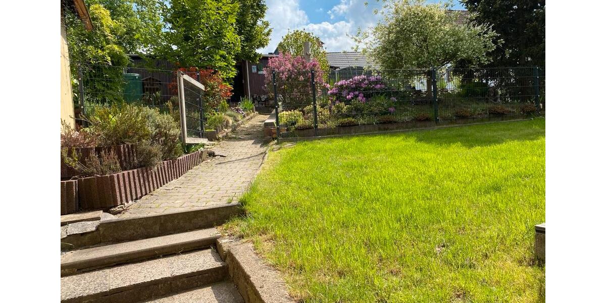 Einfamilienhaus Fraureuth - 11 Zimmer, 220 m&sup2;, 250.000&euro; | Angebot:24728324