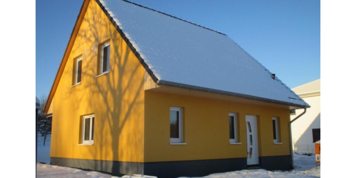 Etagenwohnung Zwickau Auerbach - 4 Zimmer, 100 m&sup2;, 1.230&euro; | Angebot:24552922