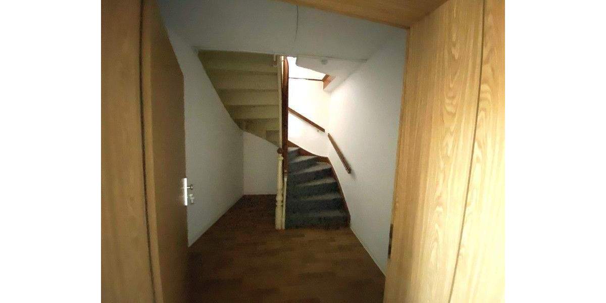 Etagenwohnung Greiz Irchwitz - 4 Zimmer, 116 m&sup2;, 500&euro; | Angebot:25691966