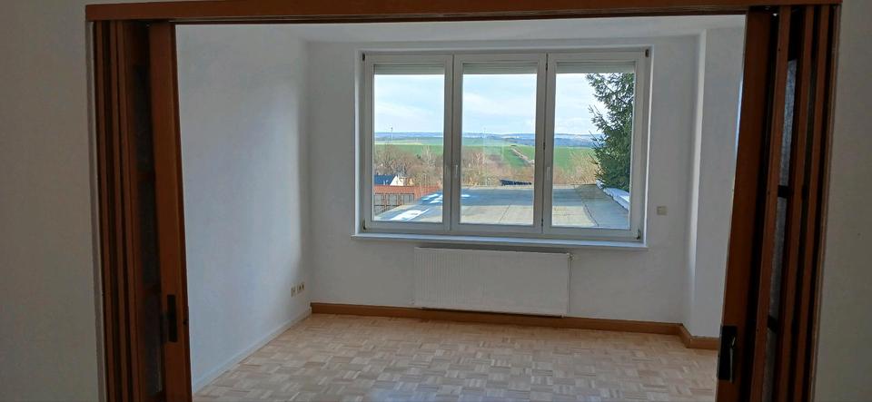 Etagenwohnung Hohenstein-Ernstthal Ernstthal - 3 Zimmer, 106 m&sup2;, 670&euro; | Angebot:25637711