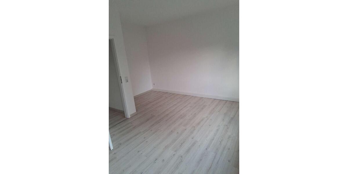 Etagenwohnung Glauchau - 2 Zimmer, 42 m&sup2;, 280&euro; | Angebot:25758678