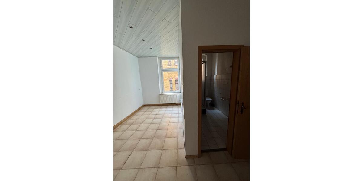 Etagenwohnung Greiz - 2 Zimmer, 63 m&sup2;, 290&euro; | Angebot:25654729