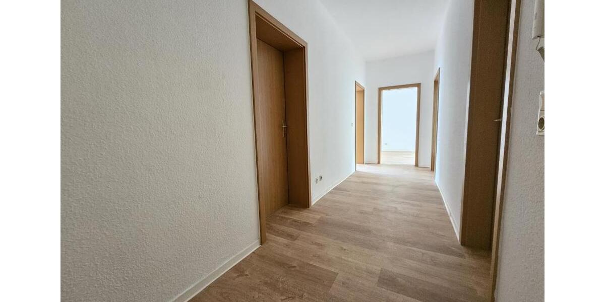 Etagenwohnung Aue-Bad Schlema Bad Schlema - 3 Zimmer, 84 m&sup2;, 439&euro; | Angebot:25084332