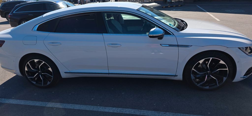 VW Arteon 168.000 km 22.999 &euro; Glauchau 08371