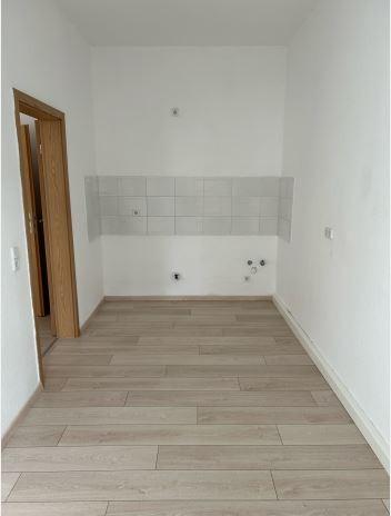 Etagenwohnung Lichtenstein (Sachsen) - 2 Zimmer, 76 m&sup2;, 380&euro; | Angebot:21225075