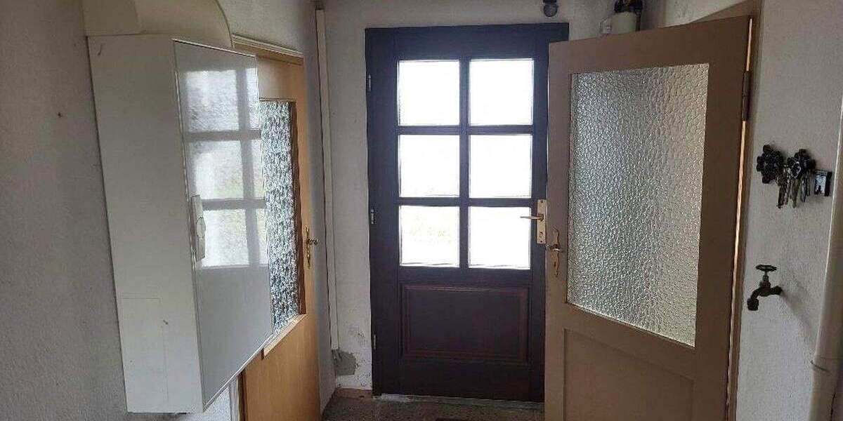 Einfamilienhaus Lengenfeld - 3 Zimmer, 90 m&sup2;, 45.000&euro; | Angebot:25670679