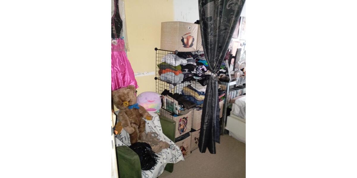 Etagenwohnung Mülsen - 4 Zimmer, 69 m&sup2;, 350&euro; | Angebot:25801501