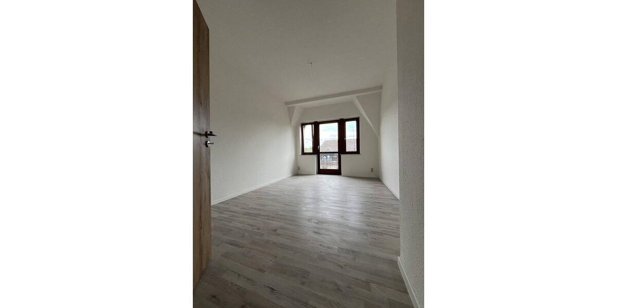 Etagenwohnung Zwickau Pölbitz - 3 Zimmer, 79 m&sup2;, 480&euro; | Angebot:25706272
