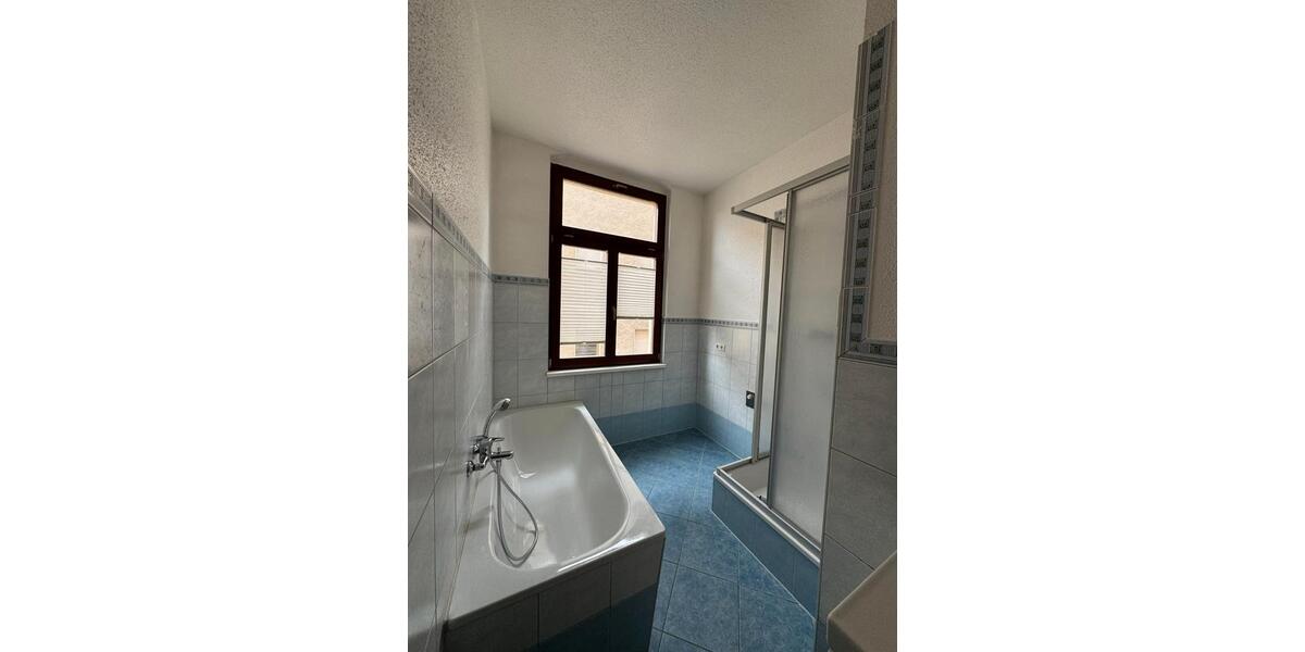 Erdgeschoßwohnung Reichenbach im Vogtland - 2 Zimmer, 83 m&sup2;, 414&euro; | Angebot:25907379