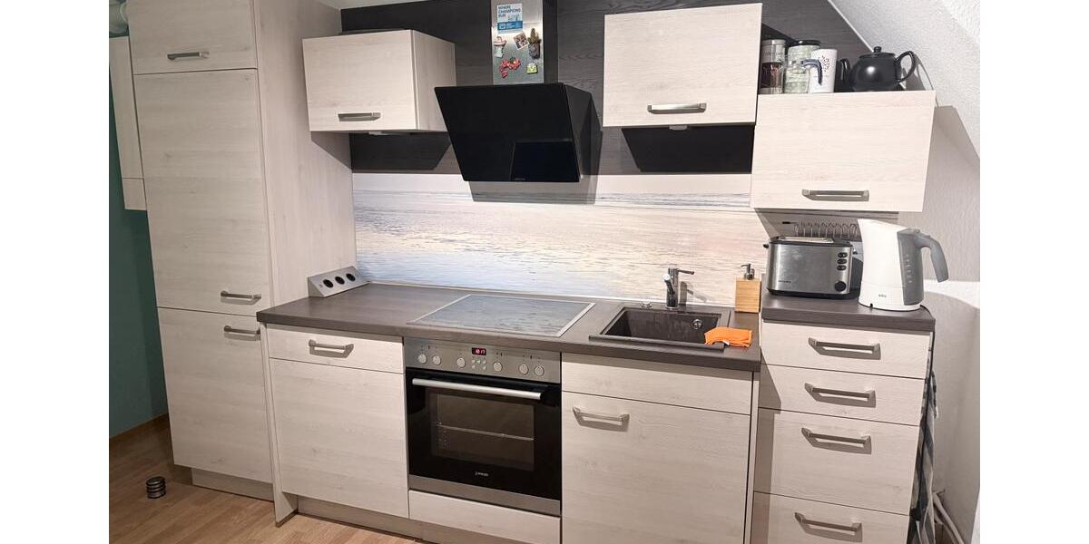 Dachgeschoßwohnung Ellefeld - 5 Zimmer, 93 m&sup2;, 400&euro; | Angebot:25302933