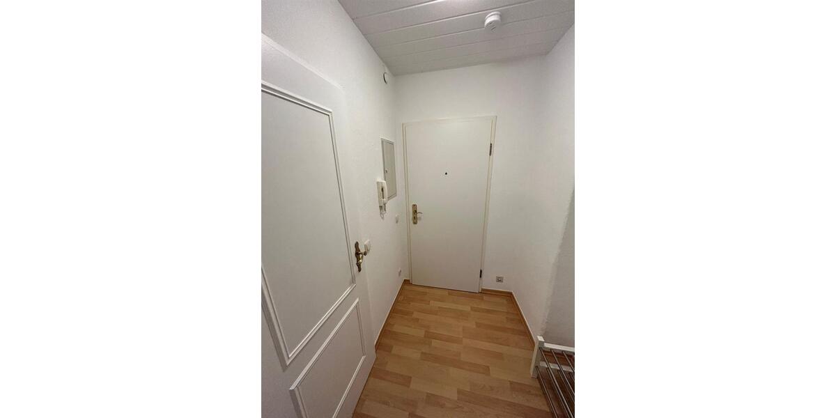 Etagenwohnung Zwickau Neuplanitz - 1 Zimmer, 34 m&sup2;, 230&euro; | Angebot:26621739