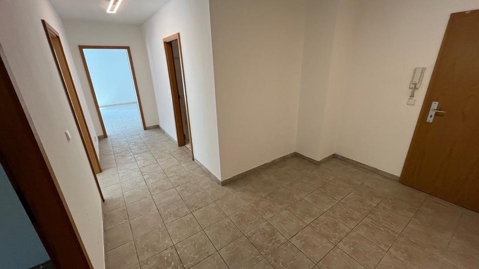 Hochparterre Zwickau Neuplanitz - 3 Zimmer, 77 m&sup2;, 475&euro; | Angebot:20780469