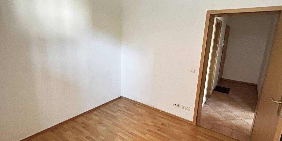 Etagenwohnung Kirchberg Burkersdorf - 2 Zimmer, 41 m&sup2;, 34.000&euro; | Angebot:25707505