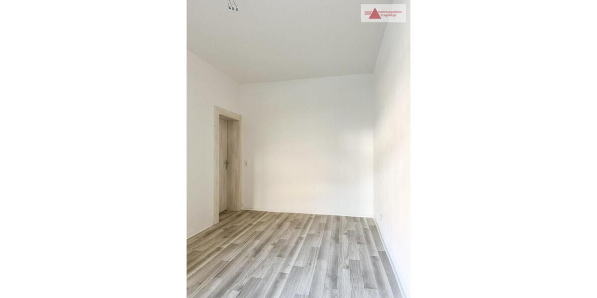 Erdgeschoßwohnung Stollberg (Erzgebirge) - 3 Zimmer, 74 m&sup2;, 485&euro; | Angebot:25342770