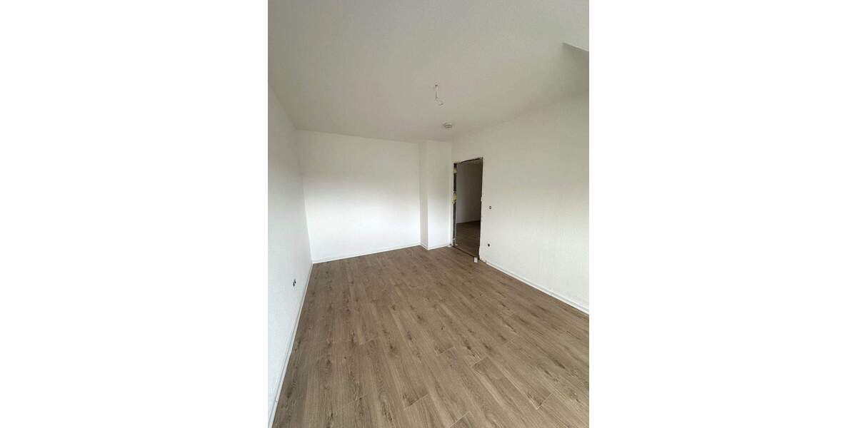 Etagenwohnung Zwickau Bahnhofsvorstadt - 3 Zimmer, 80 m&sup2;, 445&euro; | Angebot:25999010