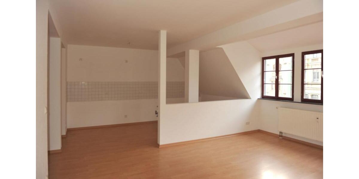 Dachgeschoßwohnung Zwickau - 2 Zimmer, 77 m&sup2;, 540&euro; | Angebot:24474774