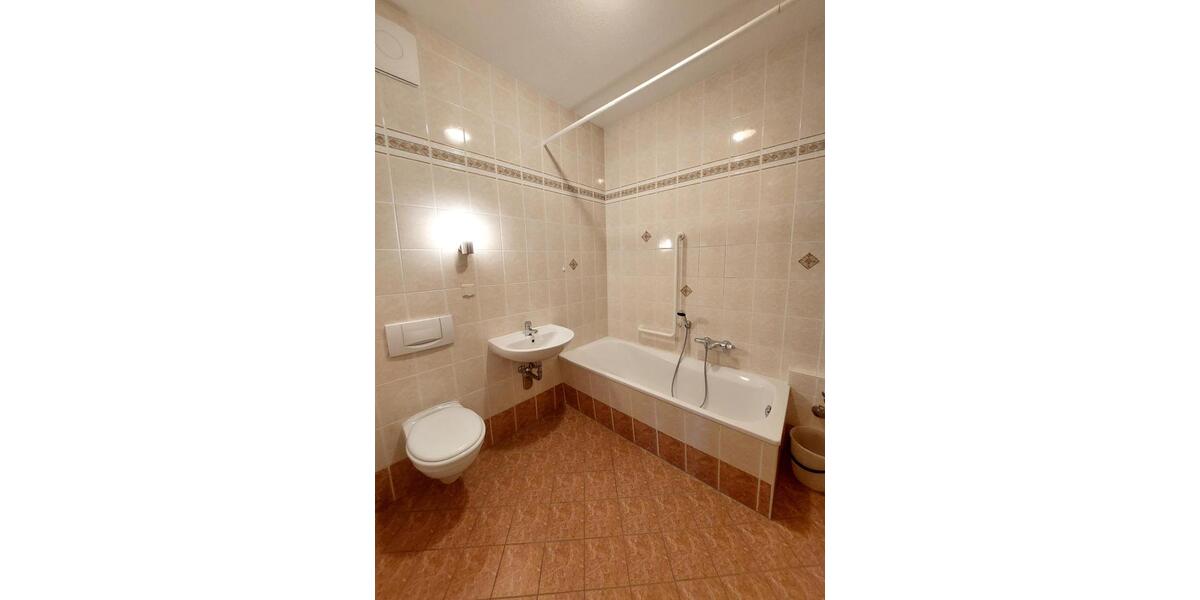 Etagenwohnung Greiz - 2 Zimmer, 54 m&sup2;, 273&euro; | Angebot:25864286