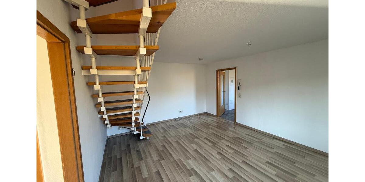 Maisonettenwohnung Reichenbach im Vogtland - 4 Zimmer, 81 m&sup2;, 405&euro; | Angebot:25383068