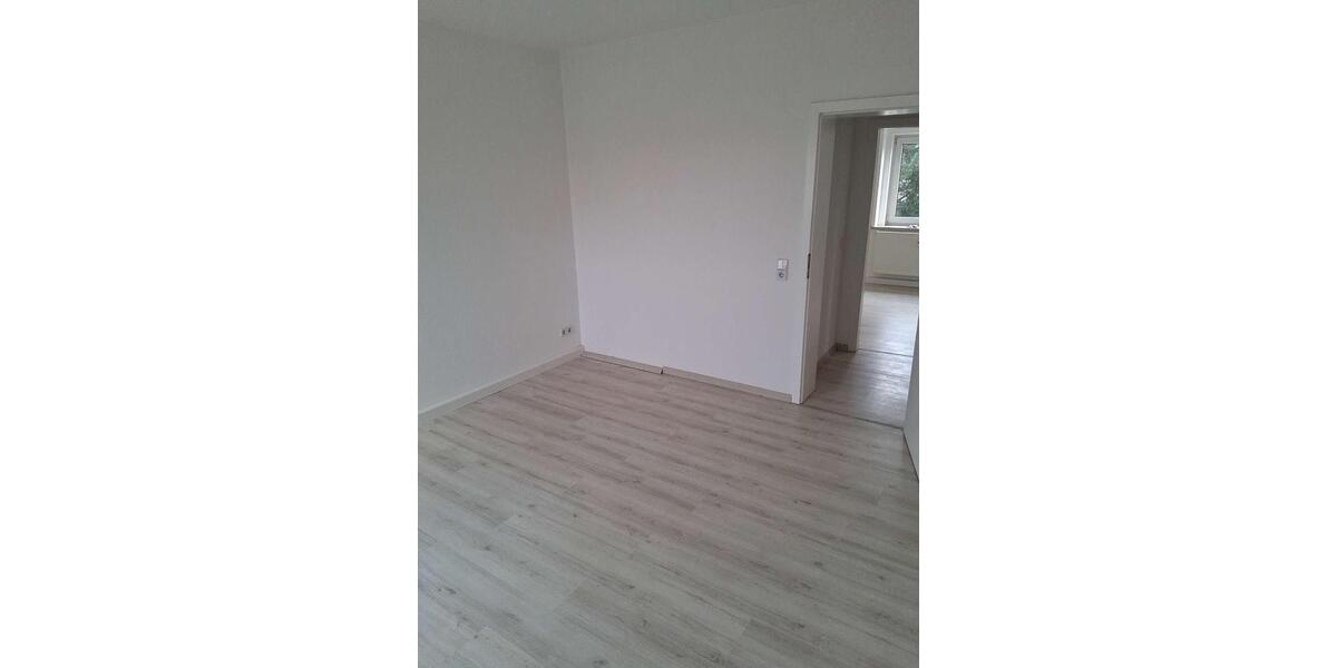 Etagenwohnung Glauchau - 2 Zimmer, 42 m&sup2;, 280&euro; | Angebot:25758678