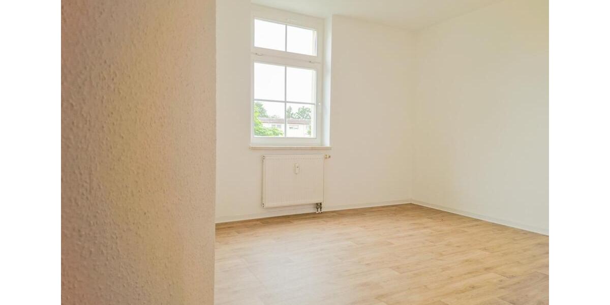 Etagenwohnung Glauchau - 3 Zimmer, 68 m&sup2;, 374&euro; | Angebot:23137907