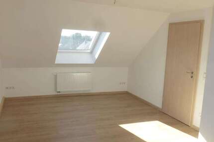Wohnung Mülsen - 3 Zimmer, 74 m&sup2;, 525&euro; | Angebot:26543767