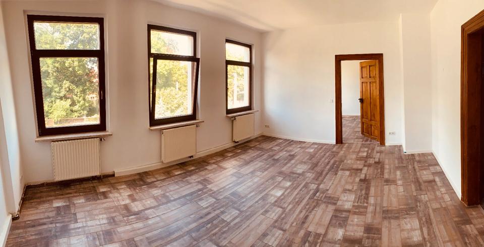 Etagenwohnung Glauchau - 3 Zimmer, 72 m&sup2;, 350&euro; | Angebot:25917461