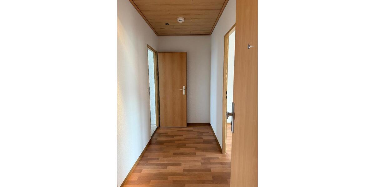 Etagenwohnung Lichtentanne - 2 Zimmer, 49 m&sup2;, 275&euro; | Angebot:25375174