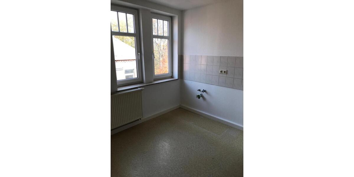 Etagenwohnung Ellefeld - 3 Zimmer, 80 m&sup2;, 375&euro; | Angebot:24980591
