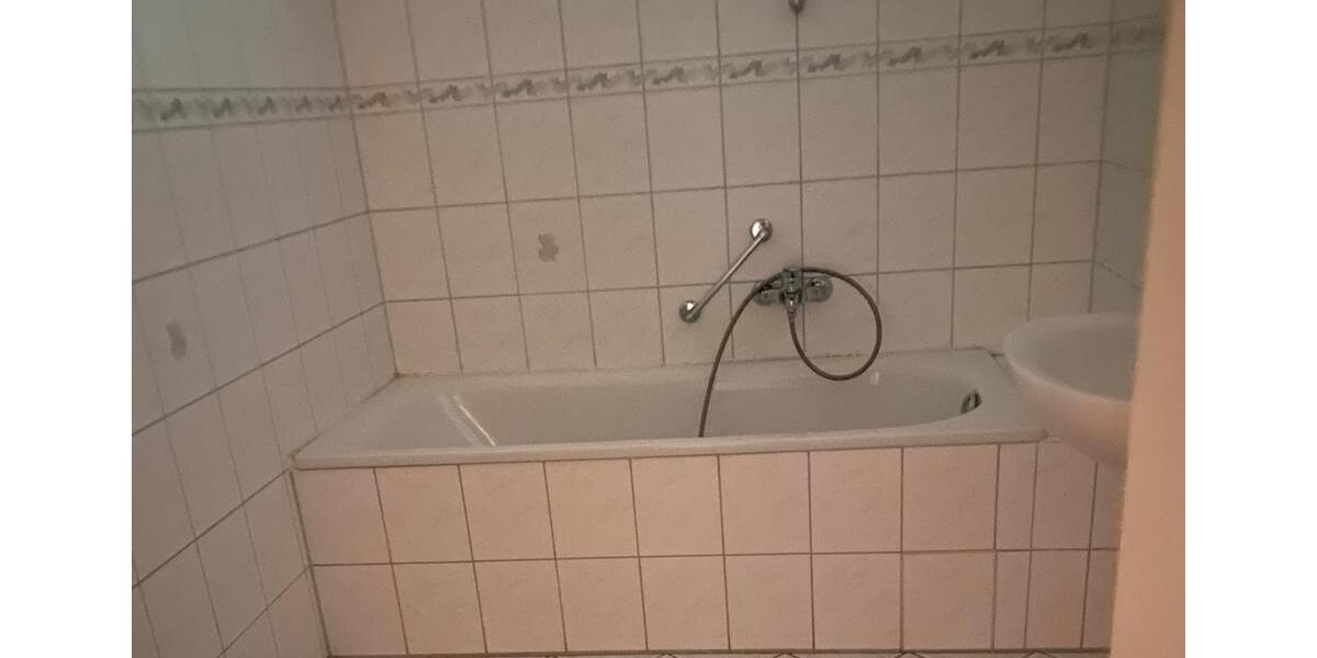 Hochparterre Greiz - 3 Zimmer, 98 m&sup2;, 588&euro; | Angebot:24855385