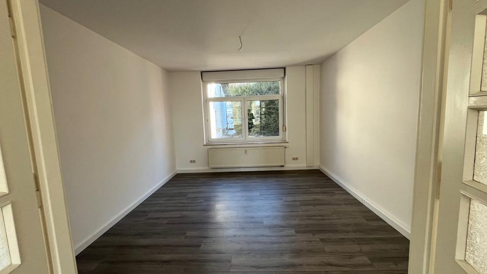 Hochparterre Werdau - 4 Zimmer, 90 m&sup2;, 475&euro; | Angebot:24417980