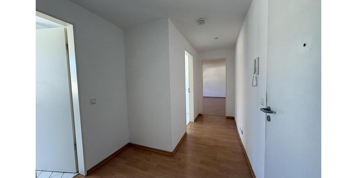 Dachgeschoßwohnung Zwickau - 2 Zimmer, 61 m&sup2;, 370&euro; | Angebot:25255878