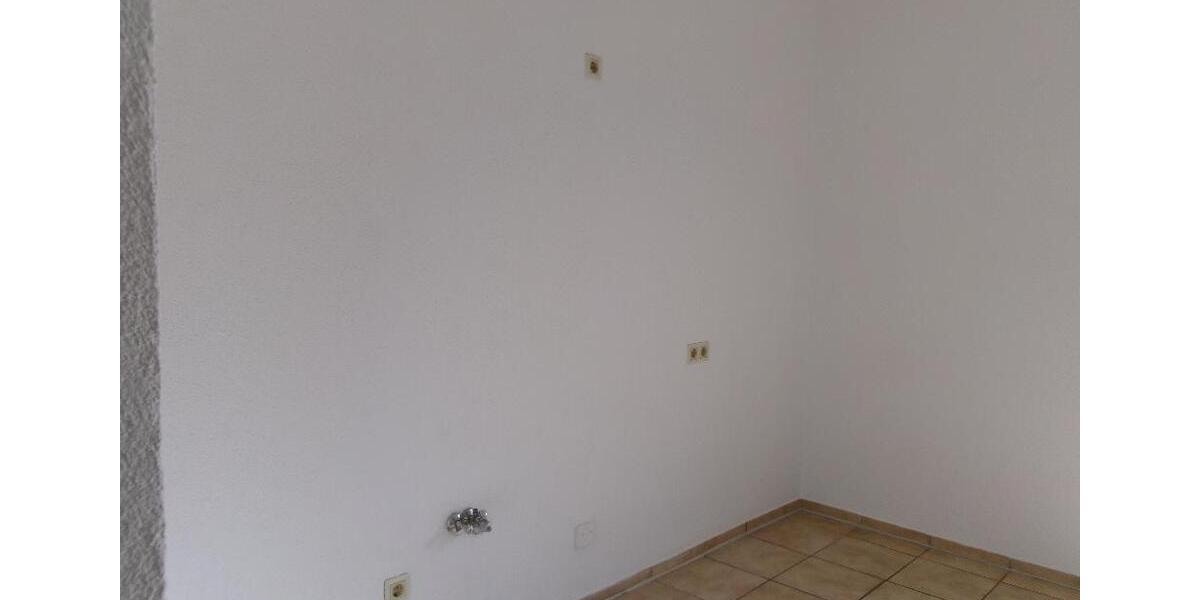 Erdgeschoßwohnung Ellefeld - 2 Zimmer, 110 m&sup2;, 440&euro; | Angebot:25217574