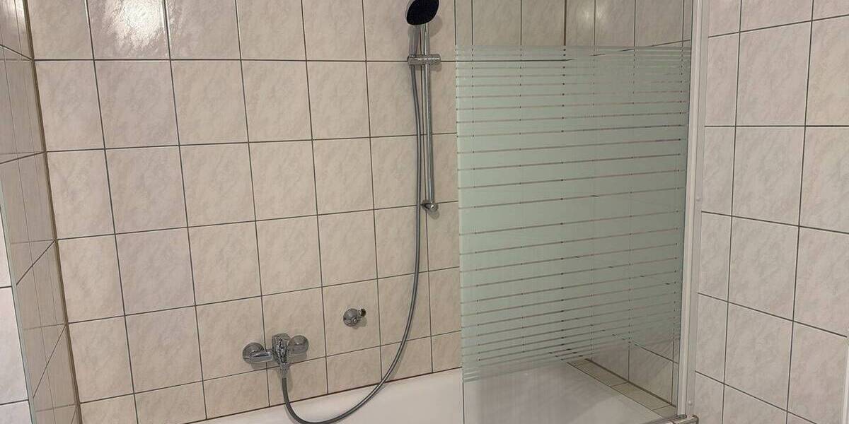 Etagenwohnung Zwickau Bahnhofsvorstadt - 3 Zimmer, 90 m&sup2;, 550&euro; | Angebot:26695006
