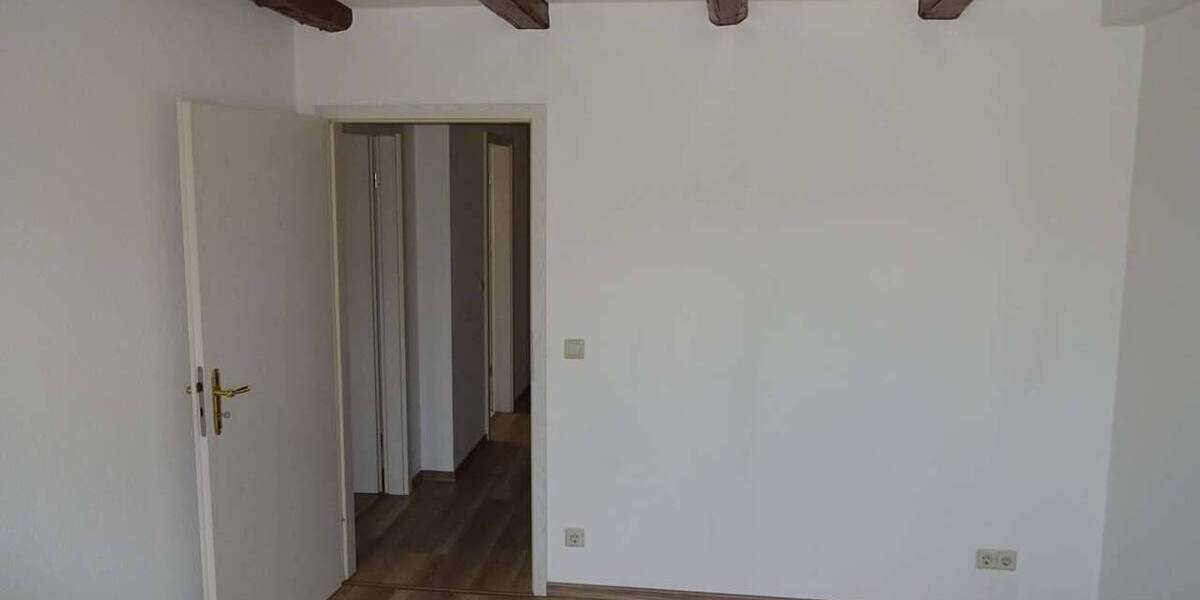 Etagenwohnung Zwickau Innenstadt - 2 Zimmer, 55 m&sup2;, 360&euro; | Angebot:25747138