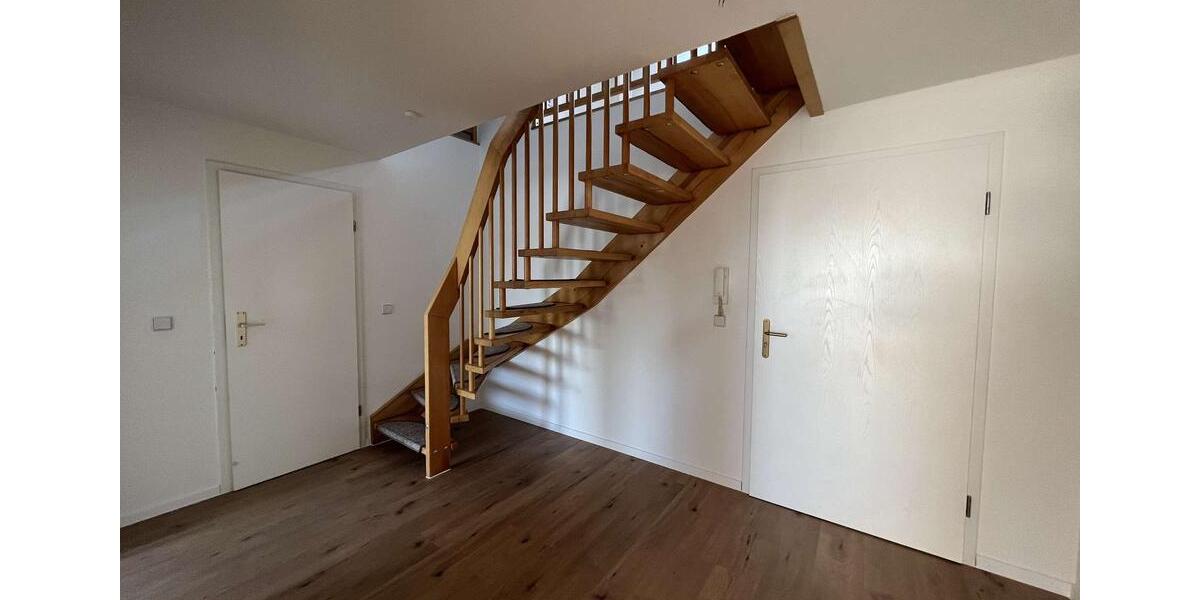 Dachgeschoßwohnung Zwickau - 3 Zimmer, 100 m&sup2;, 500&euro; | Angebot:20146802