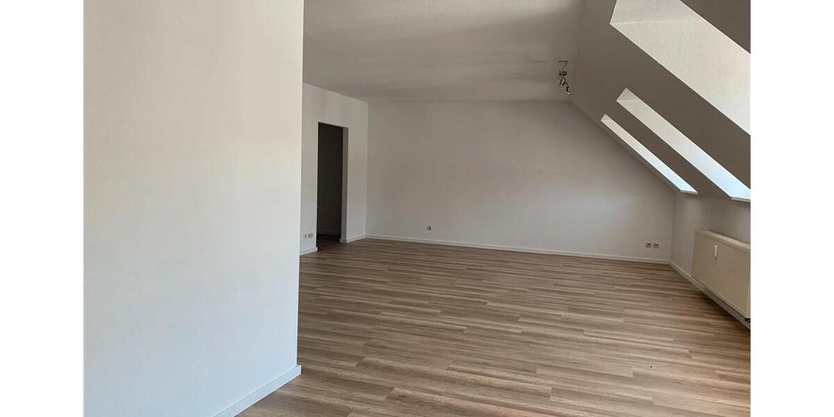 Etagenwohnung Crimmitschau - 2 Zimmer, 63 m&sup2;, 377&euro; | Angebot:19444134