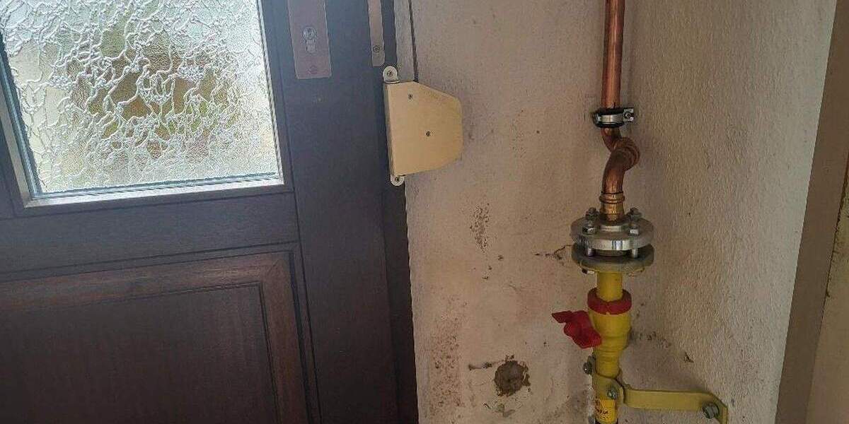 Einfamilienhaus Lengenfeld - 3 Zimmer, 90 m&sup2;, 45.000&euro; | Angebot:25670679