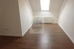 Dachgeschoßwohnung Zwickau - 5 Zimmer, 133 m&sup2;, 950&euro; | Angebot:23792815