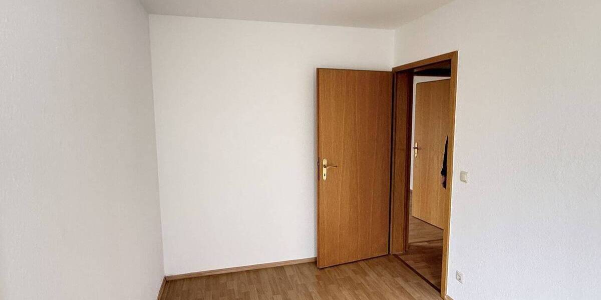 Etagenwohnung Zwickau Marienthal - 4 Zimmer, 75 m&sup2;, 100.000&euro; | Angebot:26176737