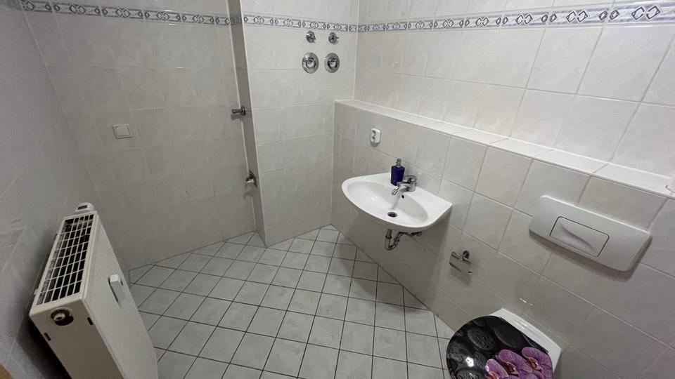 Hochparterre Zwickau Neuplanitz - 3 Zimmer, 77 m&sup2;, 475&euro; | Angebot:20780469